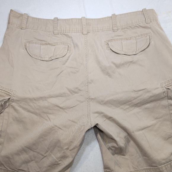 Men's The Foundry Supply Co. Cargo Shorts Waist 48 Beige - Picture 9 of 10